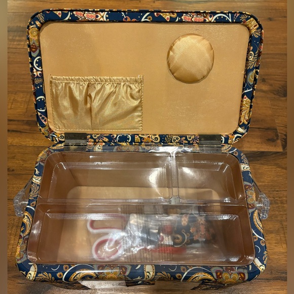 SINGER Premium Tackle Sewing Basket Navy Paisley Print Storage Box W Sewing Kit - Picture 3 of 8